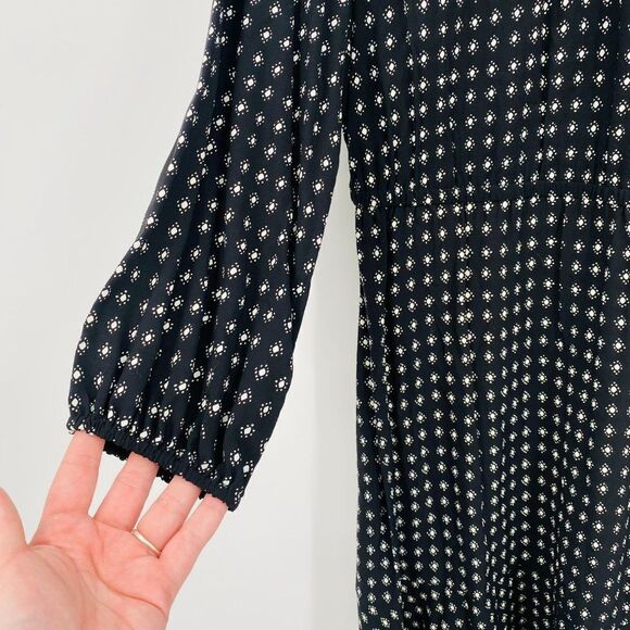 NWT Old Navy Size Medium Black & White Geometric Print Long Sleeve Midi Dress - Picture 5 of 9